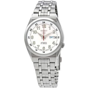 Seiko 5 SNK579 একটি ক্লাসিক, স্বয়ংক্রিয় (অটোমেটিক) ঘড়ি যা এর নির্ভরযোগ্যতা, জাপানি নির্মাণ এবং সাশ্রয়ী মূল্যের জন্য পরিচিত।